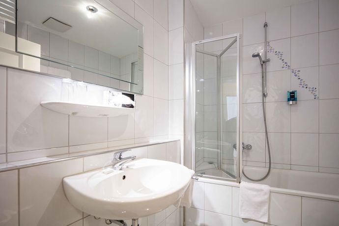 Imagen de la habitación del Hotel Graf Zeppelin. Foto 14