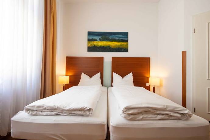 Imagen de la habitación del Hotel Graf Zeppelin. Foto 15