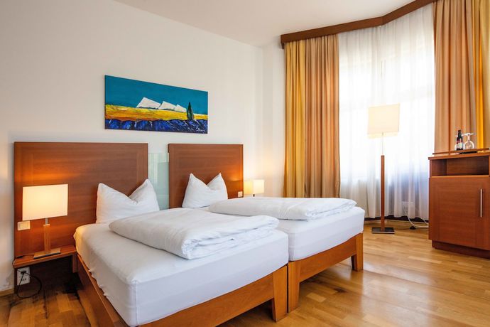 Imagen de la habitación del Hotel Graf Zeppelin. Foto 17