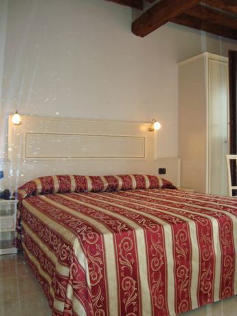 Imagen de la habitación del Hotel Gran Parco. Foto 7