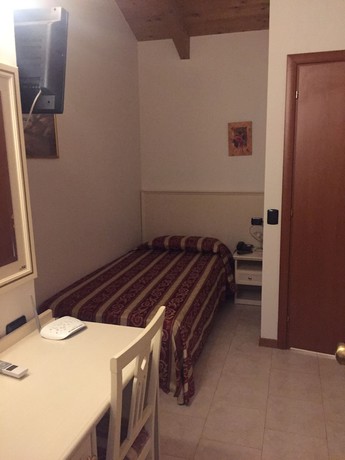 Imagen de la habitación del Hotel Gran Parco. Foto 11