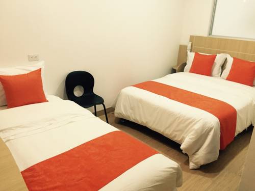 Imagen de la habitación del Hotel Granada Plaza. Foto 3