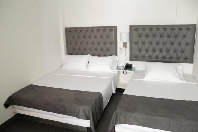 Imagen de la habitación del Hotel Grand H&r. Foto 2