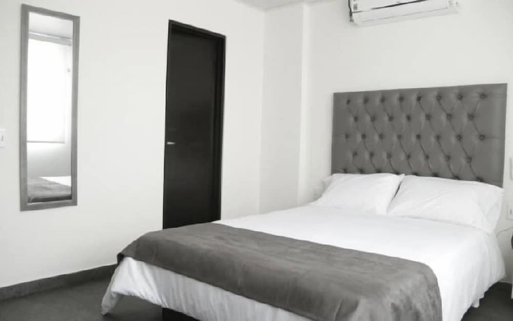 Imagen de la habitación del Hotel Grand H&r. Foto 8