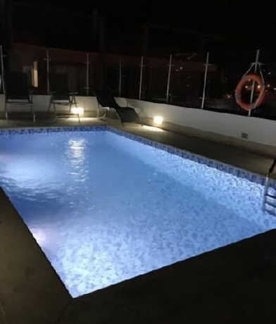 Imagen de la piscina del Hotel Grand H&r. Foto 17