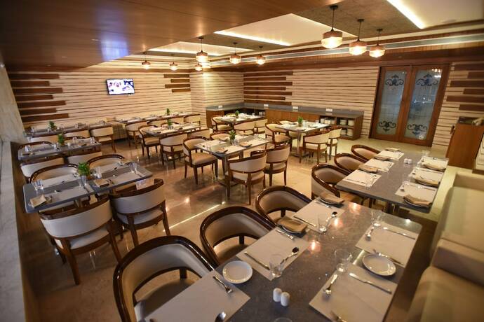 Imagen del bar/restaurante del Hotel Grand Rajputana. Foto 2