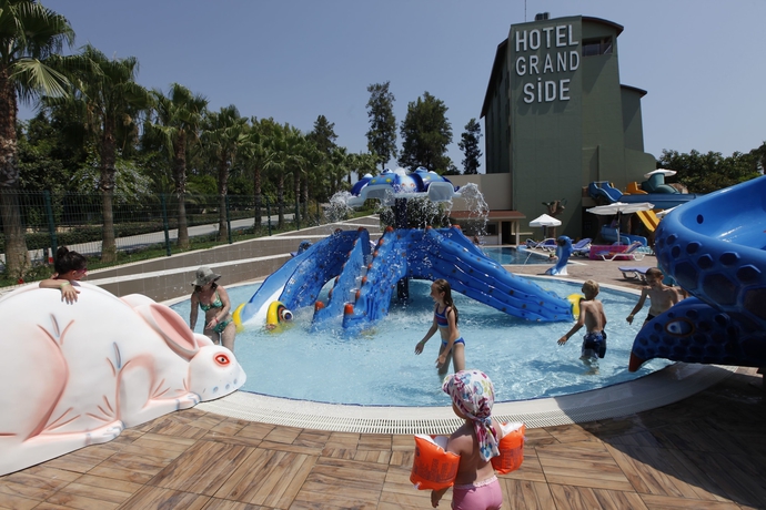 Imagen de la piscina del Hotel Grand Side - All Inclusive. Foto 18