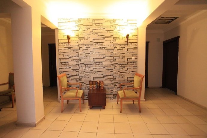 Imagen de los interiores del Hotel Grand Urhay. Foto 14