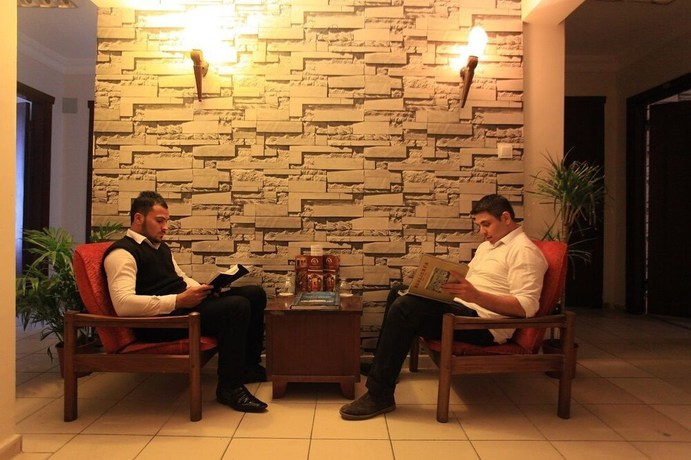Imagen de los interiores del Hotel Grand Urhay. Foto 18