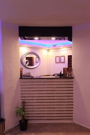 Imagen de los interiores del Hotel Grand Urhay. Foto 20
