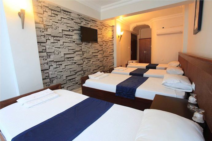 Imagen de la habitación del Hotel Grand Urhay. Foto 9