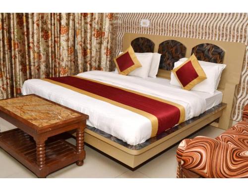 Imagen de la habitación del Hotel Grant Deluxe, Meerut. Foto 19