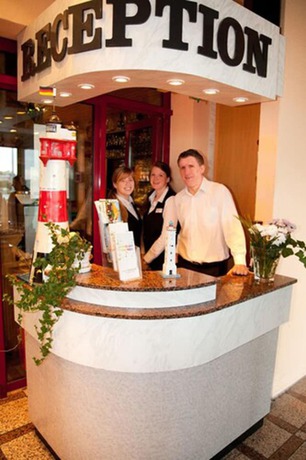 Imagen de los interiores del Hotel Gremersdorf - Zum Gr&uuml;nen J&auml;ger. Foto 19