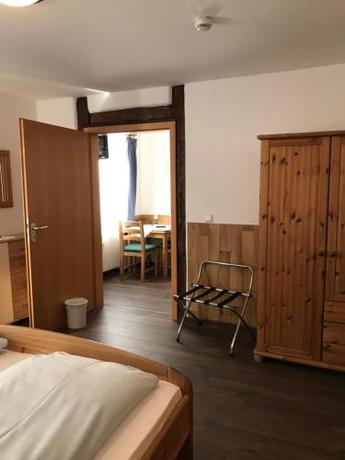 Imagen de la habitación del Hotel Guntia. Foto 2