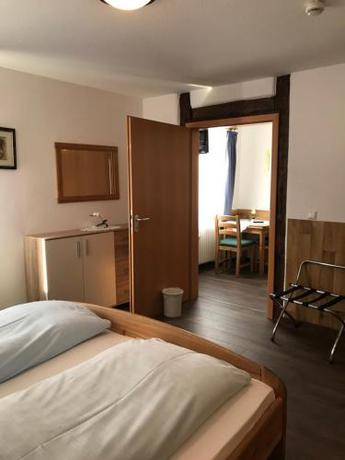 Imagen de la habitación del Hotel Guntia. Foto 6