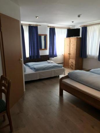 Imagen de la habitación del Hotel Guntia. Foto 8