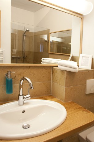 Imagen de la habitación del Hotel Gut H&uuml;hnerhof. Foto 14