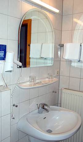 Imagen de la habitación del Hotel G&uuml;lser Weinstube. Foto 6
