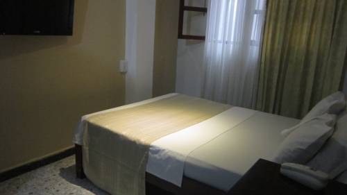 Imagen de la habitación del Hotel H21. Foto 2