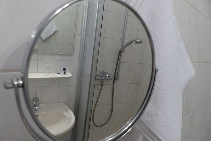 Imagen de la habitación del Hotel Hansa. Foto 11