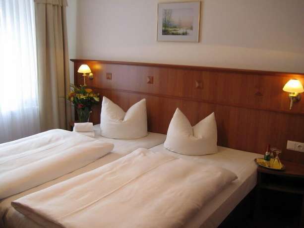 Imagen de la habitación del Hotel Haslbach FGZ. Foto 10