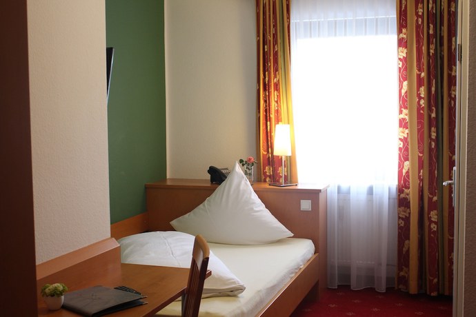 Imagen de la habitación del Hotel Häußler. Foto 5