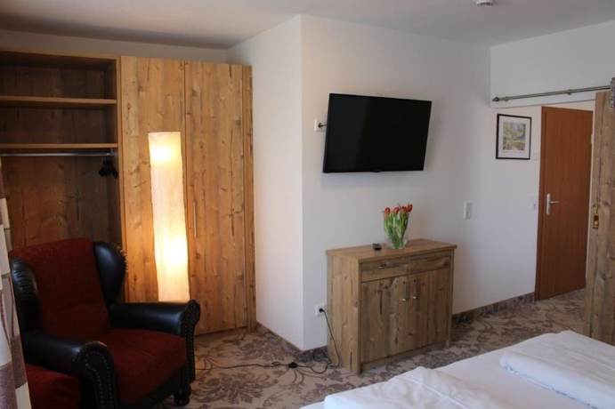 Imagen de la habitación del Hotel Häußler. Foto 7