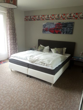 Imagen de la habitación del Hotel Haus Hubertus. Foto 12