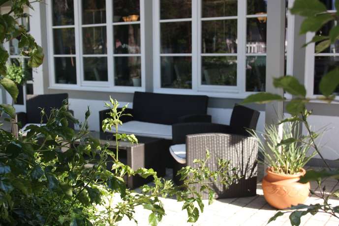 Imagen de los exteriores del Hotel Haus Kranich. Foto 17