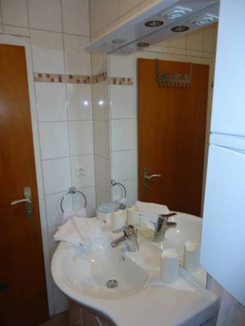 Imagen de la habitación del Hotel Haus Sonnschein. Foto 11