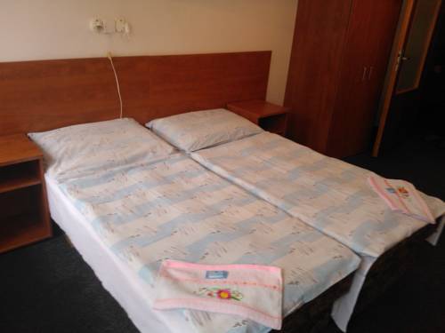 Imagen de la habitación del Hotel Hela. Foto 5