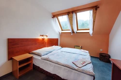 Imagen de la habitación del Hotel Hela. Foto 8