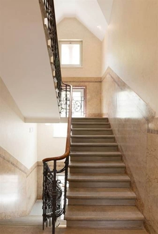 Imagen de los interiores del Hotel Helvetia. Foto 18