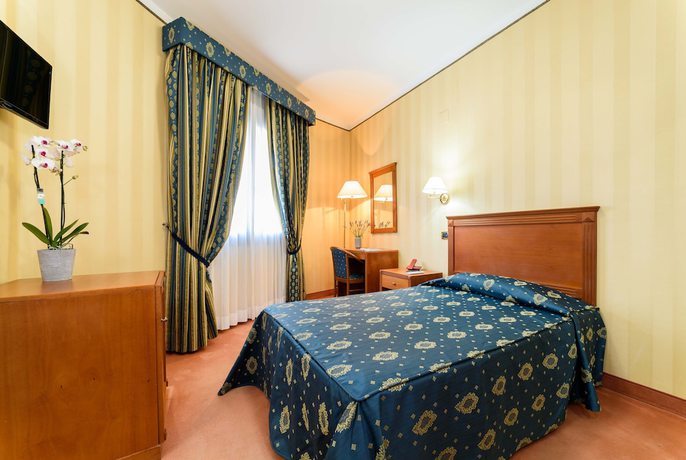 Imagen de la habitación del Hotel Hermitage. Foto 11