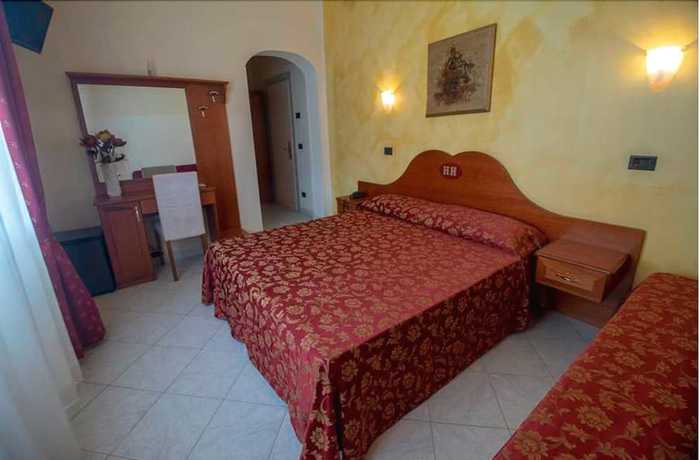 Imagen de la habitación del Hotel Herv&egrave;. Foto 12