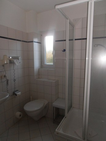 Imagen de la habitación del Hotel Hesse. Foto 4