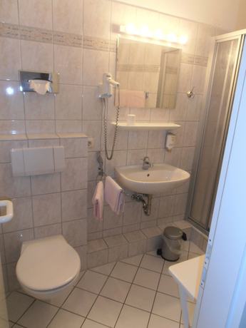 Imagen de la habitación del Hotel Hesse. Foto 5