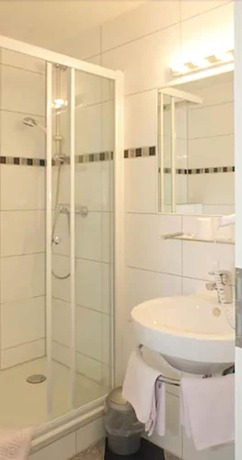 Imagen de la habitación del Hotel Hesse. Foto 10