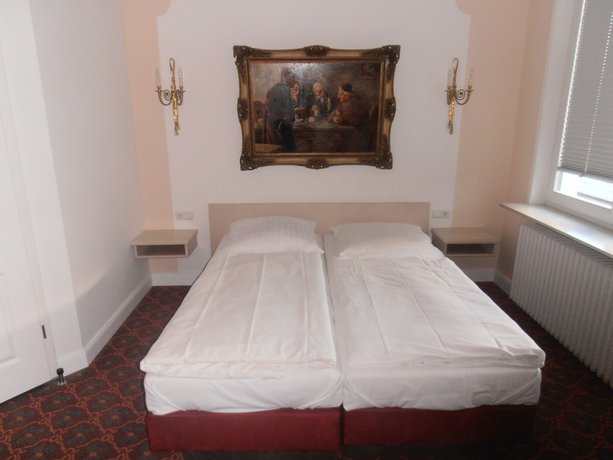 Imagen de la habitación del Hotel Hesse. Foto 11