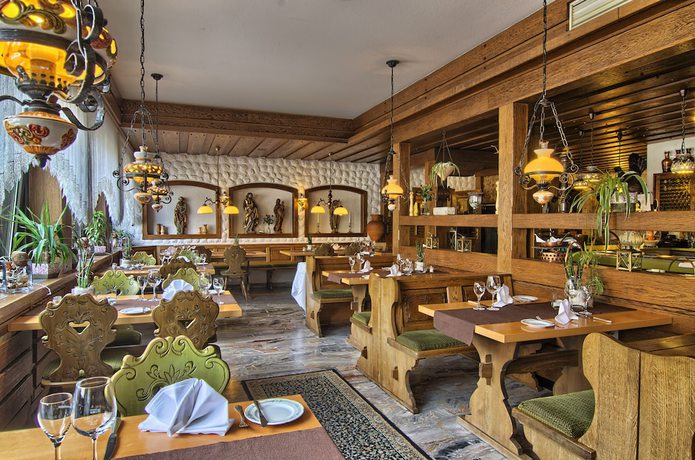 Imagen del bar/restaurante del Hotel Hirsch, Bad Peterstal-Griesbach. Foto 2