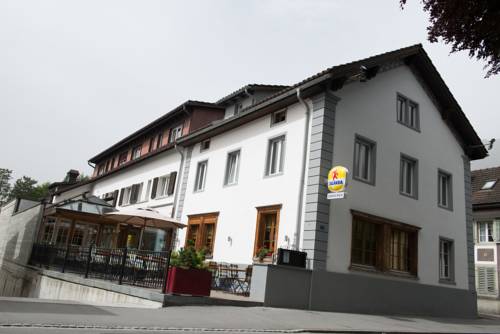 Imagen de la habitación del Hotel Hirschen. Foto 2