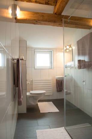 Imagen de la habitación del Hotel Hirschen. Foto 3