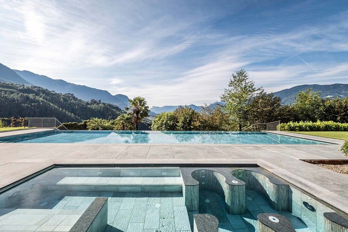 Imagen de la piscina del Hotel Hofbrunn. Foto 20
