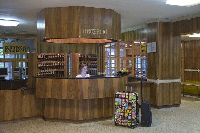 Imagen de los interiores del Hotel Holiday Csopak. Foto 28