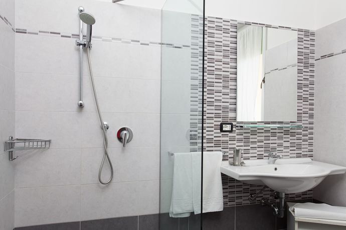 Imagen de la habitación del Hotel Holiday Park. Foto 5