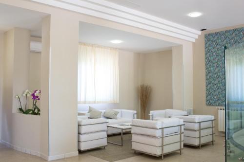 Imagen general del Hotel Holiday, Vasto. Foto 5