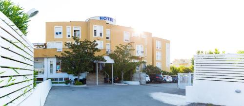 Imagen general del Hotel Holiday, Vasto. Foto 6