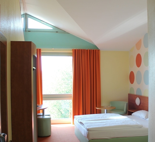 Imagen de la habitación del Hotel Holledau. Foto 2