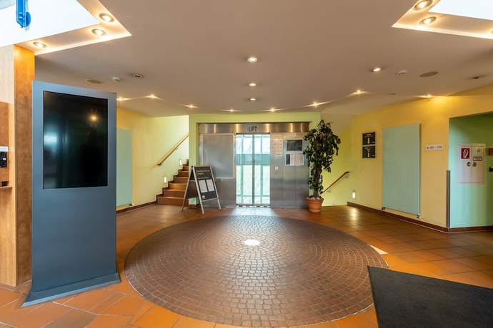 Imagen de los interiores del Hotel Holledau. Foto 16