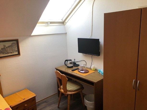 Imagen de la habitación del Hotel Holthausen. Foto 3